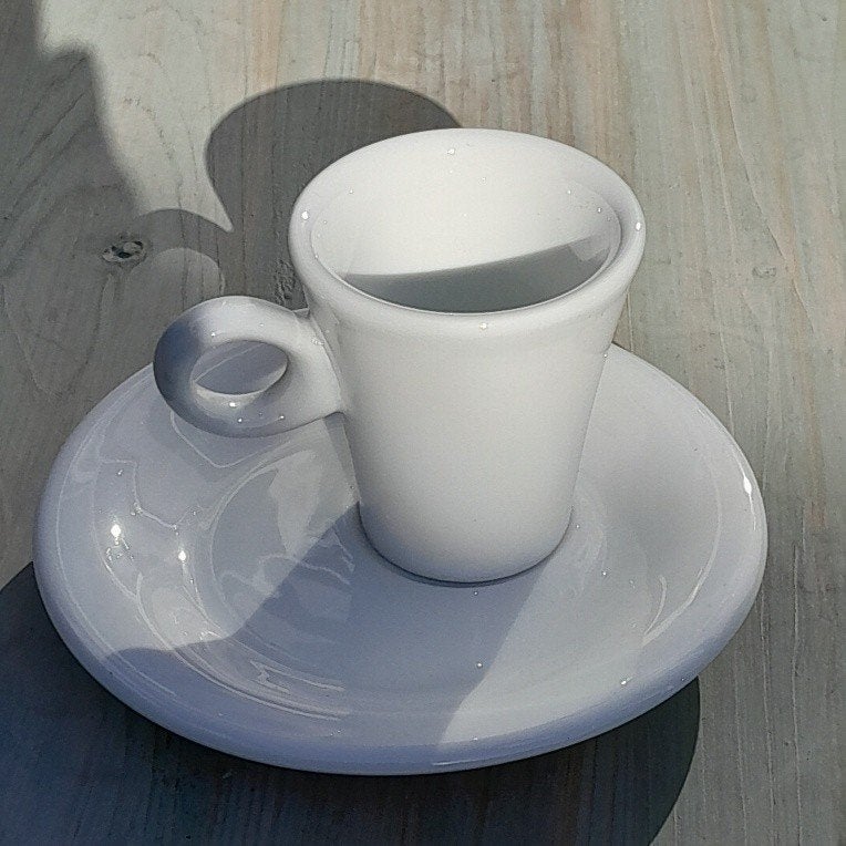 Espresso Kop-en-schotel Finn Mosa Wit, Huis en Inrichting, Keuken | Servies, Gebruikt, Ophalen of Verzenden, Overige stijlen, Kop(pen) en/of Schotel(s)