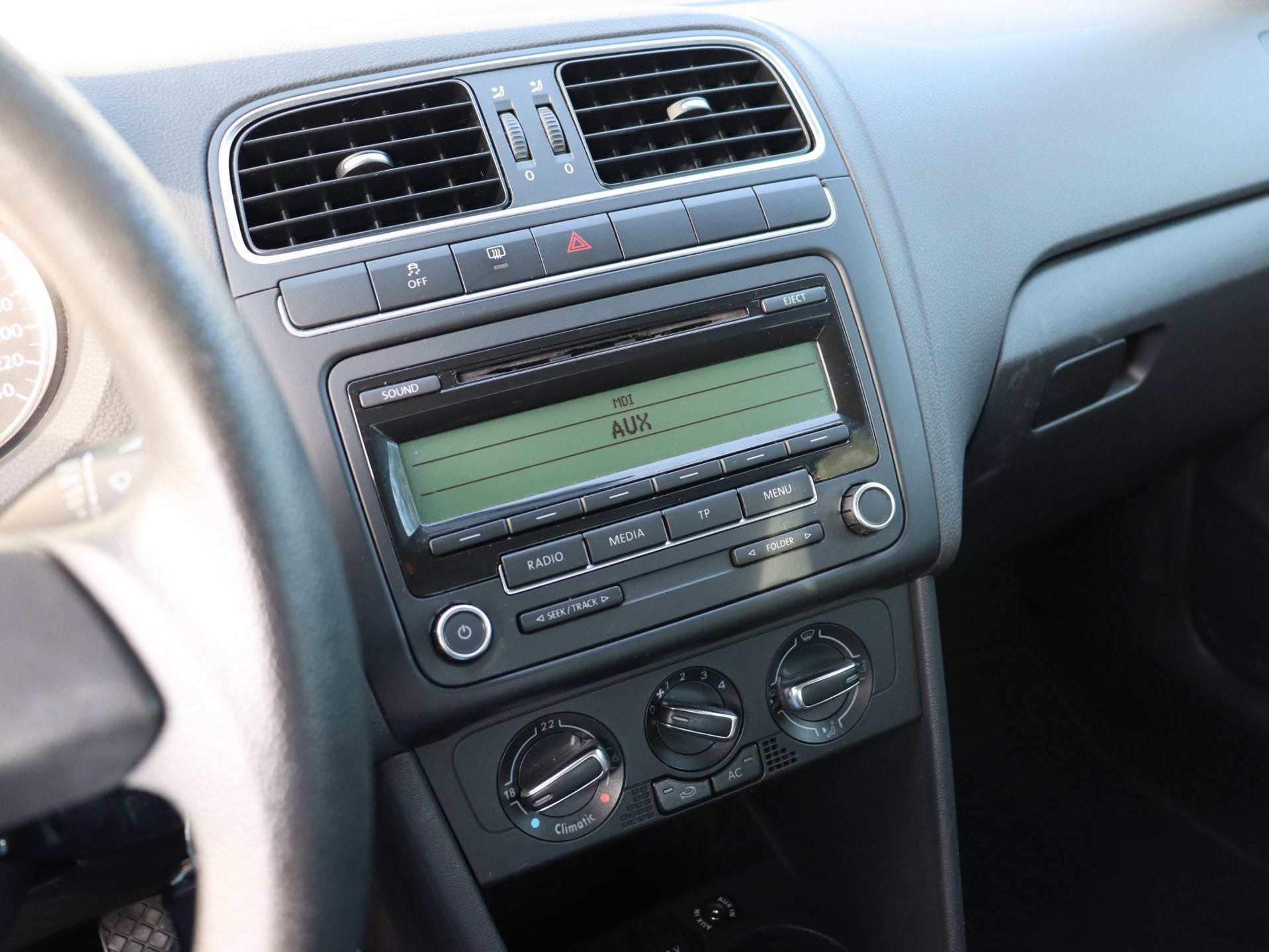 Foto 13 van Volkswagen Polo 1.4-16V Comfortline airco LM 4-deurs