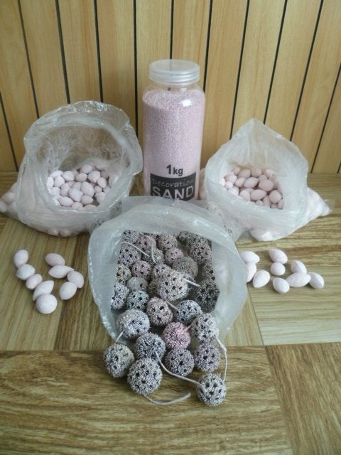 Riviera Maison roze decoratie nootjes/bolletjes/roze zand, Ophalen of Verzenden, Zo goed als nieuw, Roze