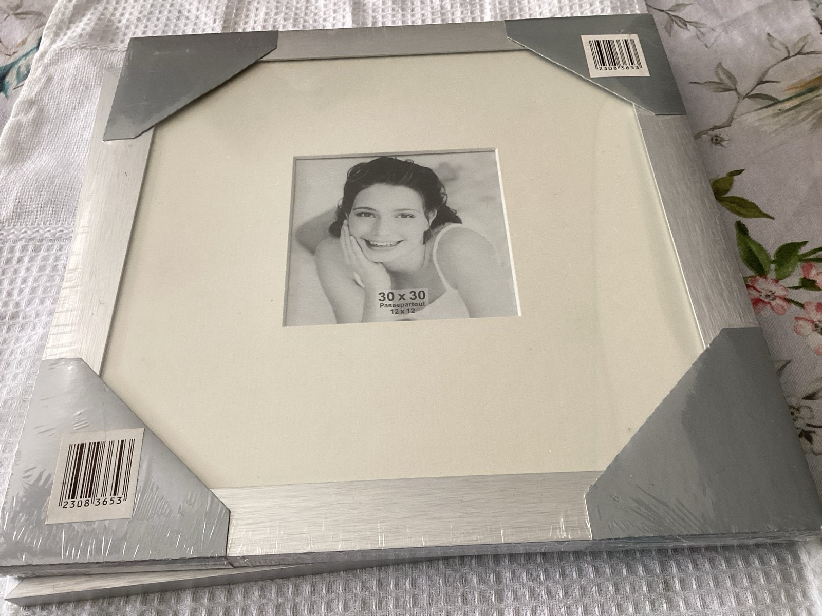 2x Aluminium fotolijsten 30x30 cm met passe-partout, Nieuw, Ophalen of Verzenden, Fotolijst, Metaal