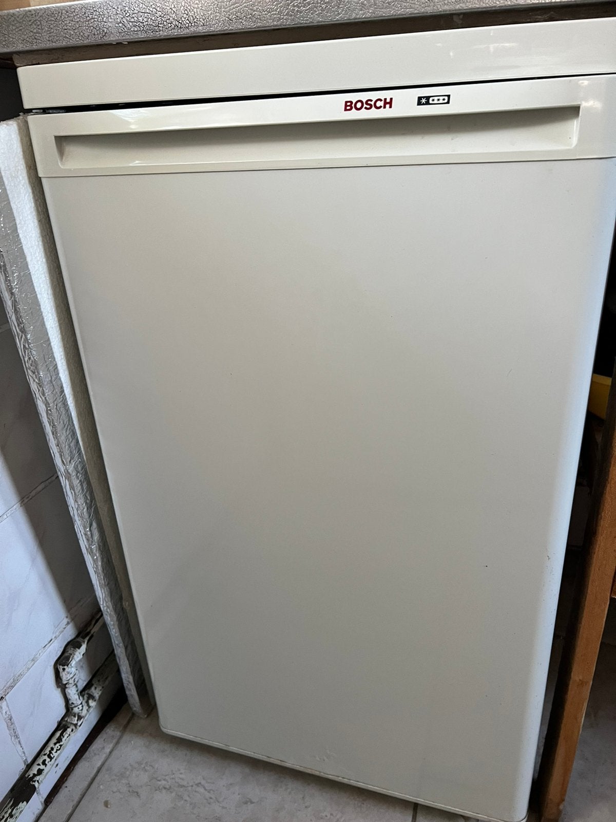 Bosch GSD11100/01, Witgoed en Apparatuur, Vriezers en Diepvrieskisten, Minder dan 60 cm, 160 cm of meer, Zo goed als nieuw, Vrijstaand