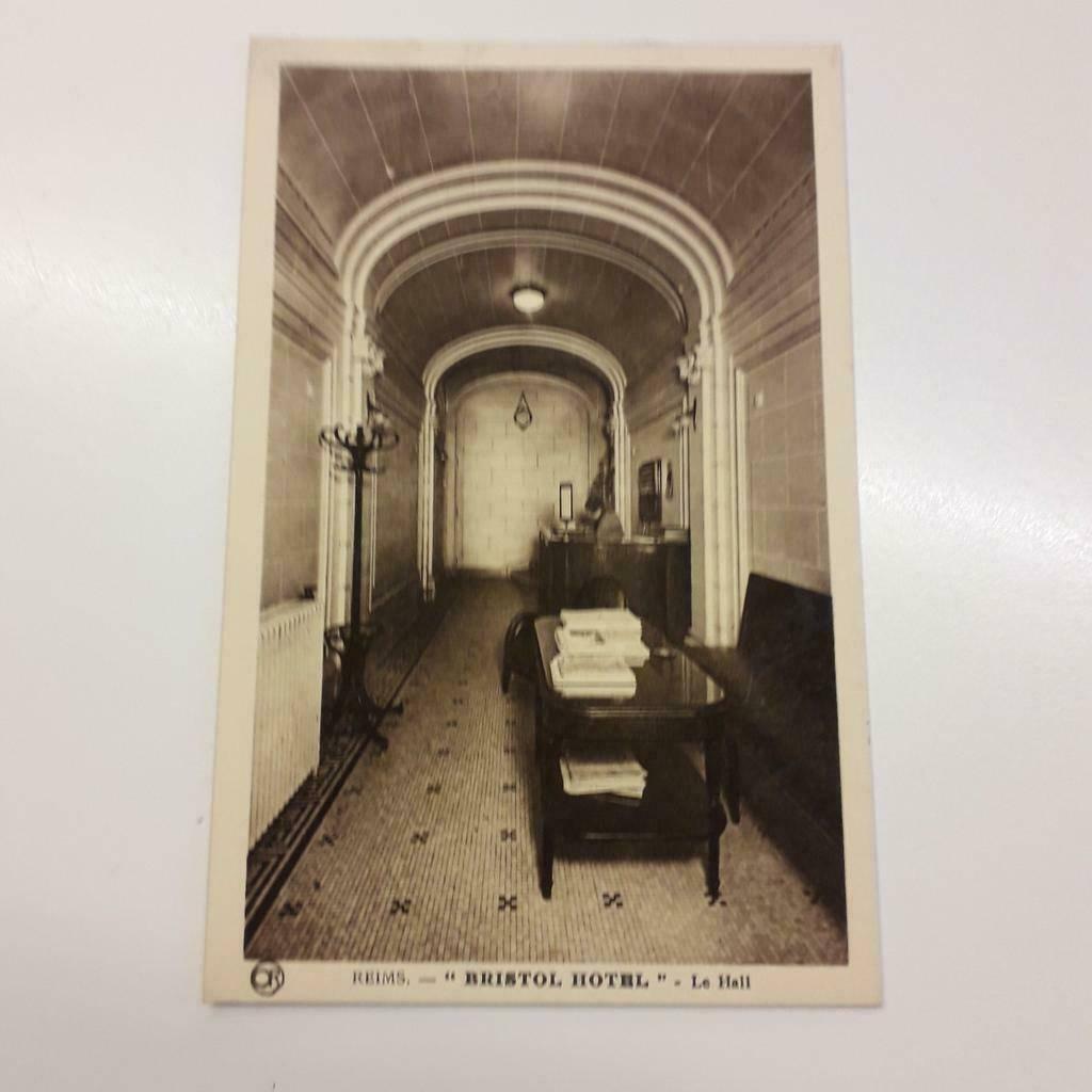 Hotel Bristol te Reims Frankrijk ca 1947. hotelinterieur, Ophalen of Verzenden, 1940 tot 1960, Ongelopen, Frankrijk