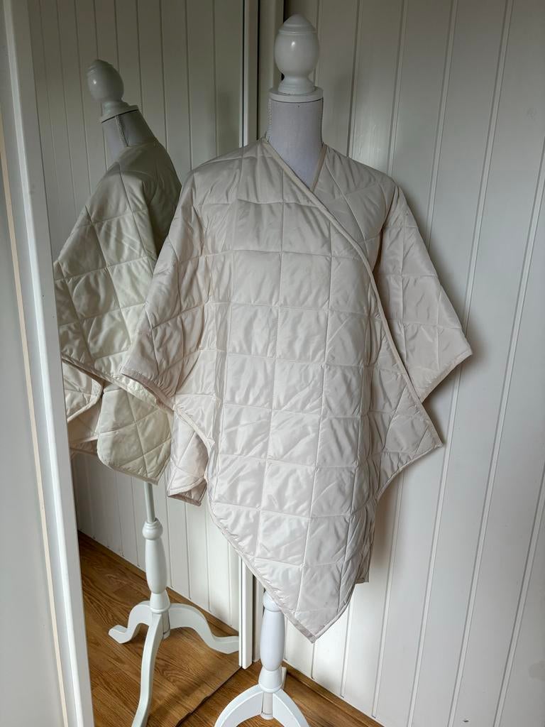 Stijlvolle gewatteerde poncho, Ophalen of Verzenden, Zo goed als nieuw