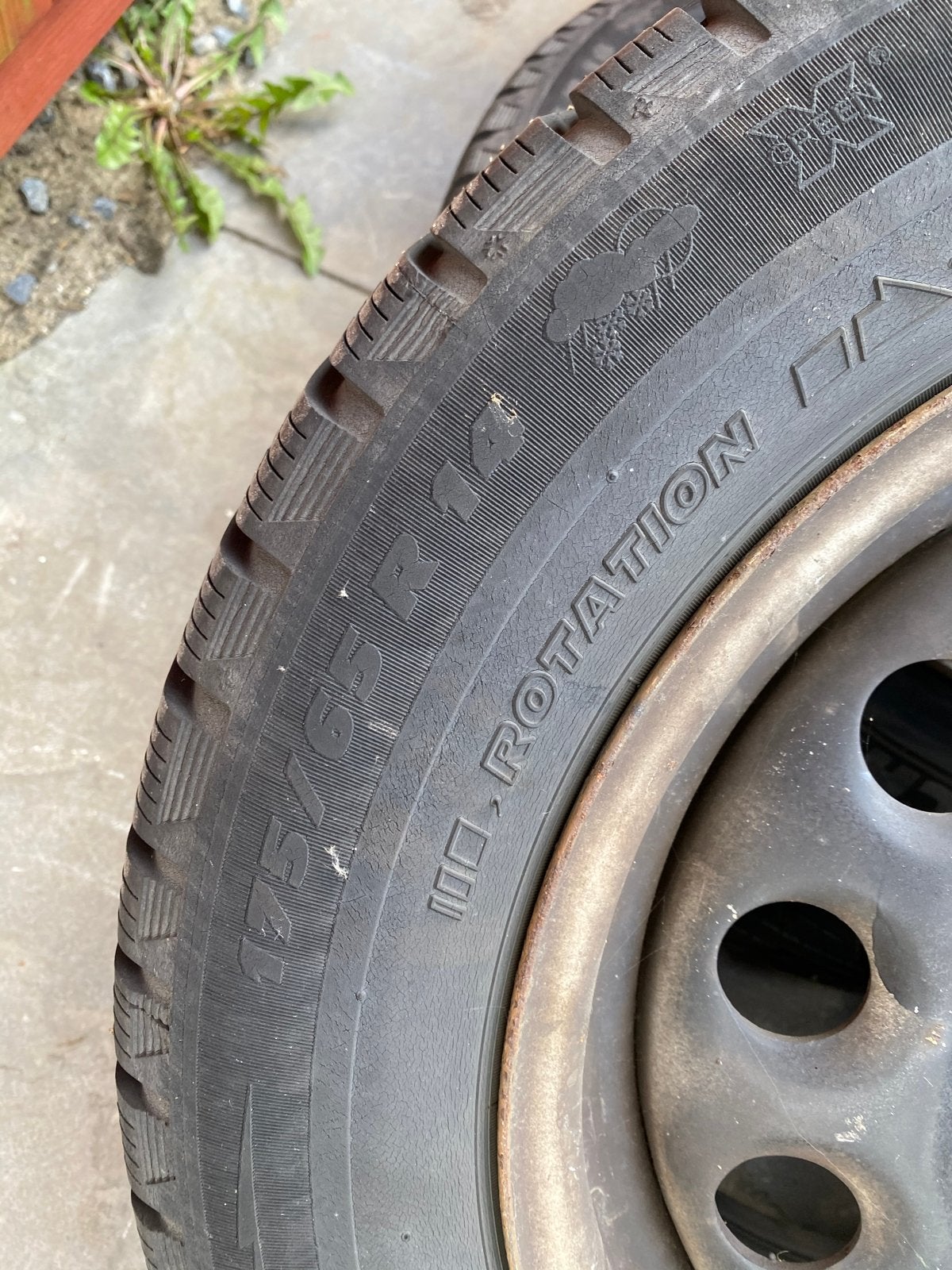 Michelin Winterbanden op stalen velgen 175/65R14, Ophalen, Gebruikt