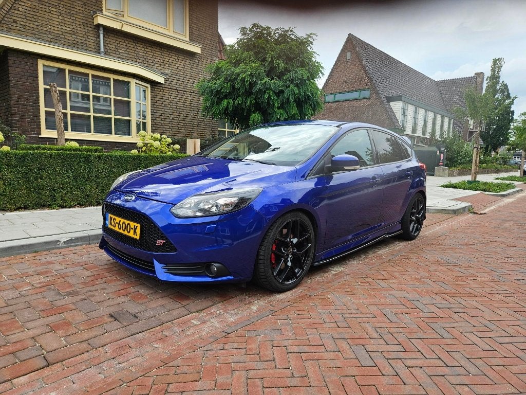Ford Focus ST 2.0 250 PK /RECARO/BORBET/SKYTUNE/MAXTON, Auto's, Lichtsensor, 4 cilinders, Blauw, 1337 kg