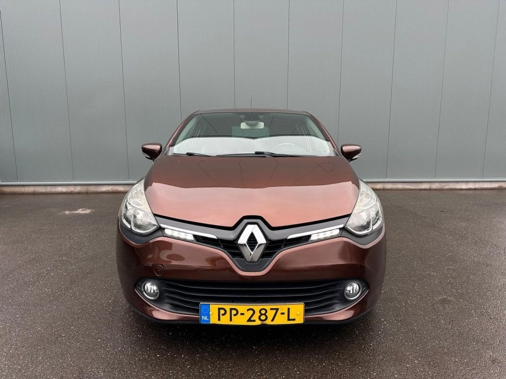 Renault Clio 0.9 TCe Iconic CRUISE | PARKEERSENSOREN !, Auto's, Renault, 898 cc, Euro 6, Bruin, 49 €/maand