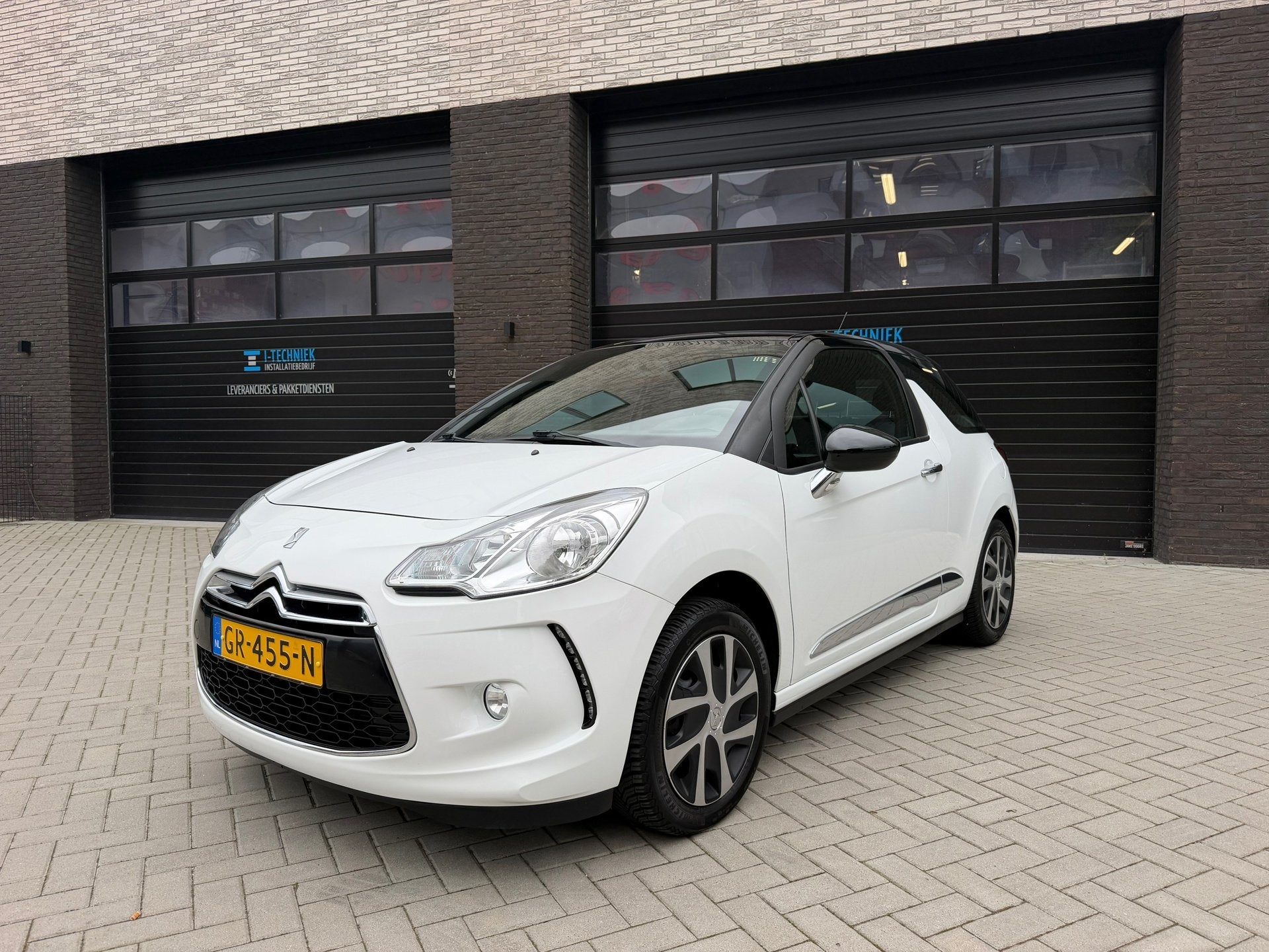 DS 3 1.2 PureTech Chic, Auto's, Voorwielaandrijving, Gebruikt, 1199 cc, 82 pk