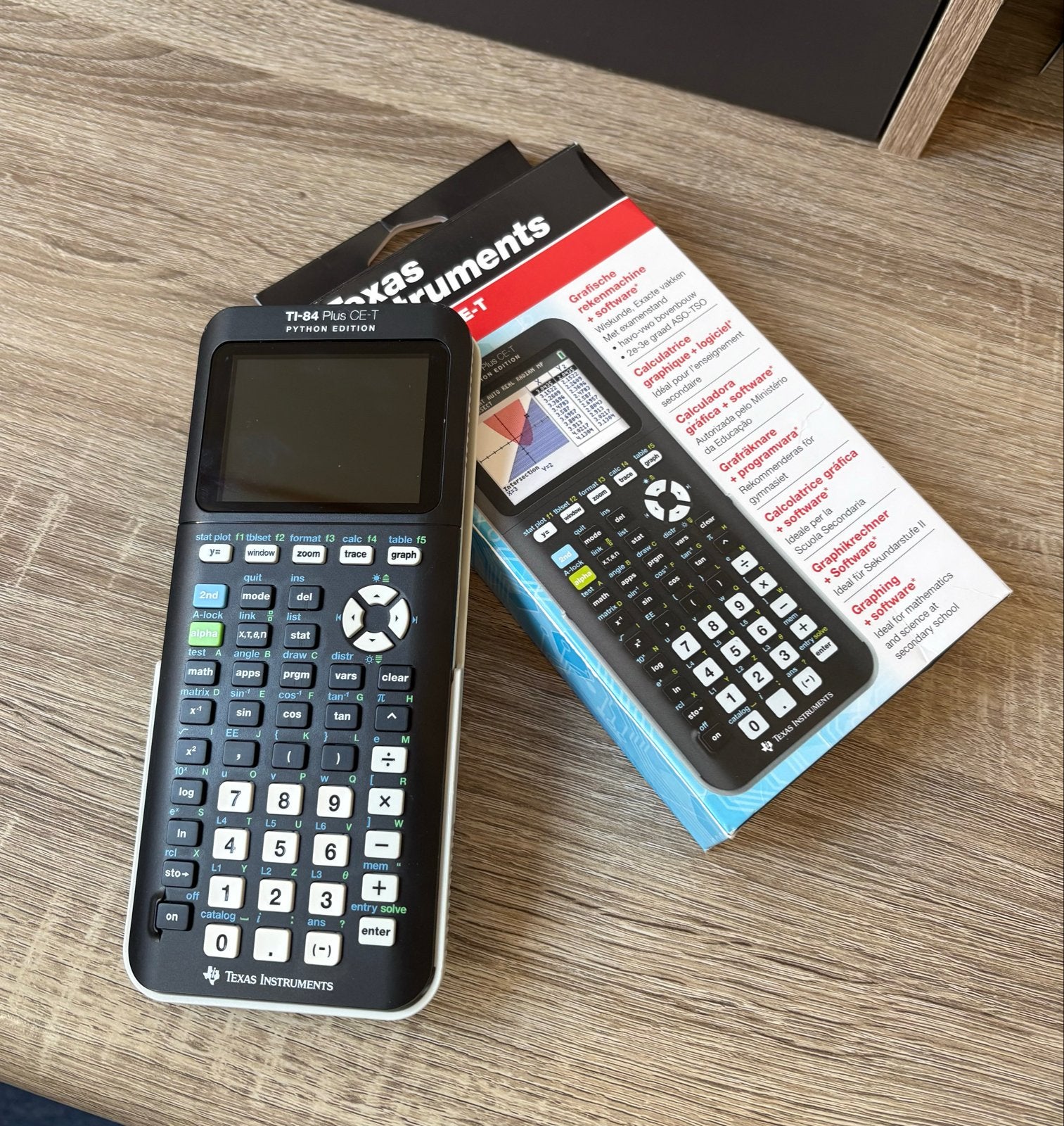 TI-84 Grafische rekenmachine met kabel en verpakking, Diversen, Ophalen of Verzenden, Grafische rekenmachine, Zo goed als nieuw