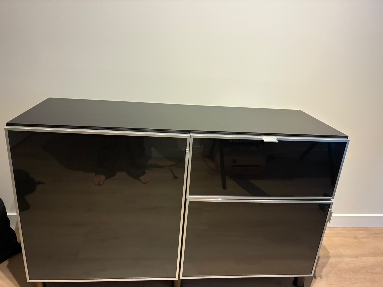 Dressoir met glazen deuren, Ophalen, Gebruikt