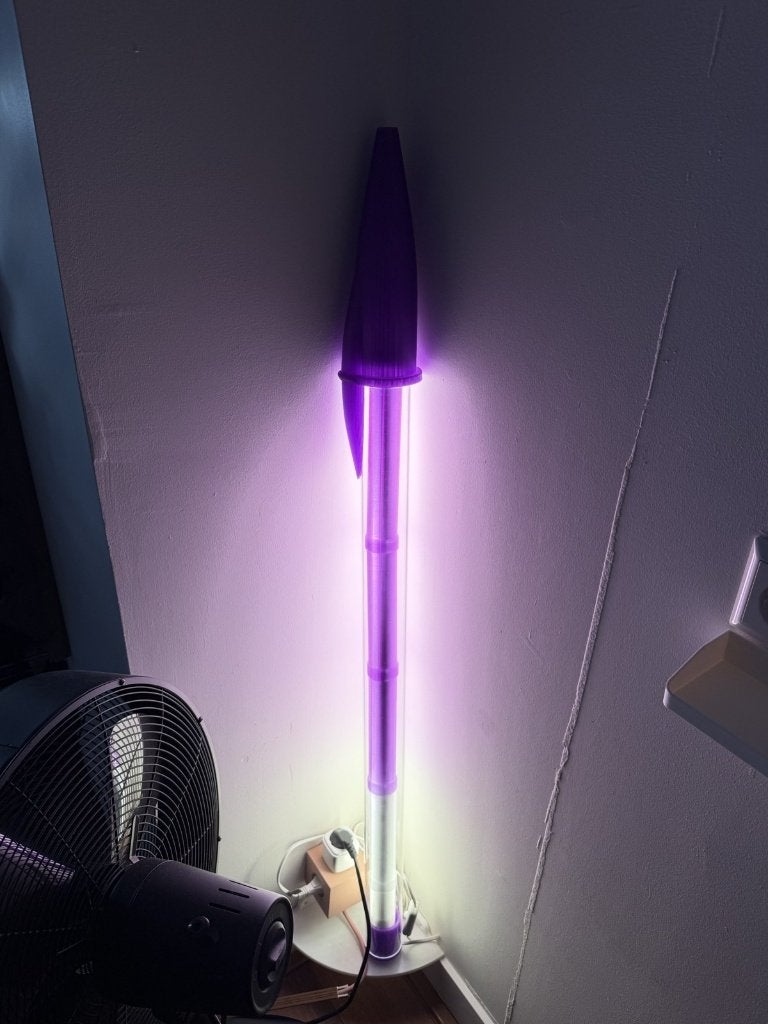 Handgemaakte staande lamp reuze BIC balpen, paars, Verzenden, Nieuw, 100 tot 150 cm