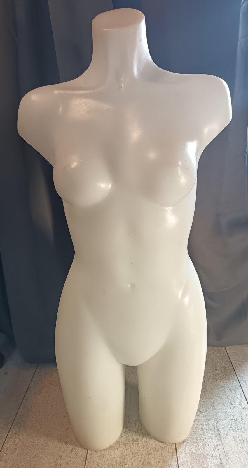 Torso buste paspop mannequin etalagepop 85x40cm, Hobby en Vrije tijd, Naaien en Fournituren, Ophalen of Verzenden, Gebruikt, Paspop