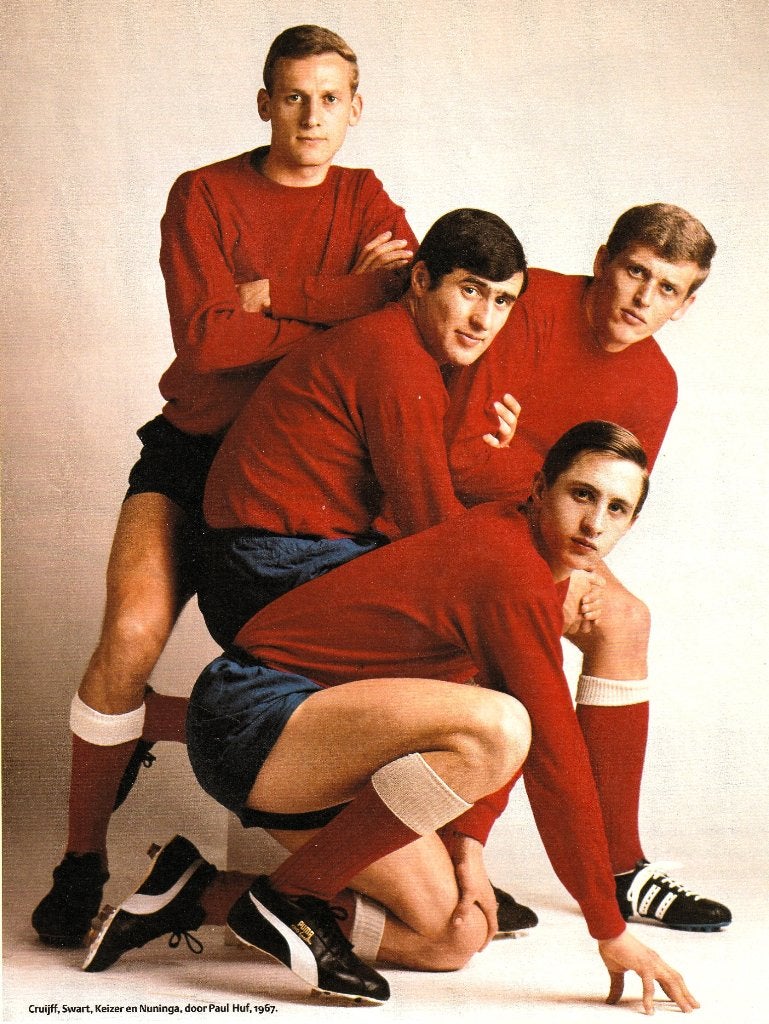 Paul Huf - foto  Cruijff,Swart,Keizer en Nuninga (1967), 1960 tot 1980, Foto, Ophalen of Verzenden, Zo goed als nieuw