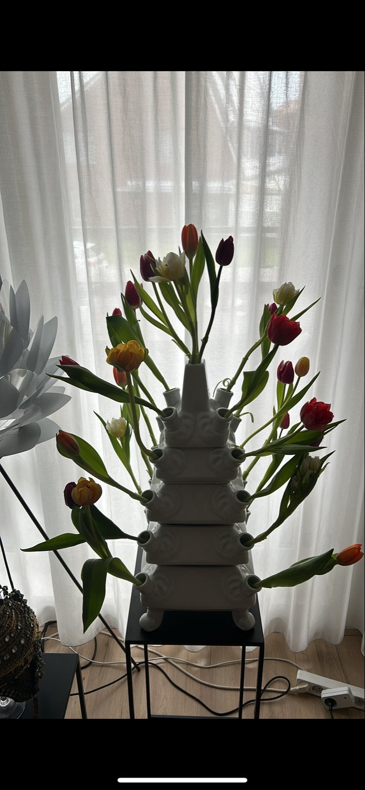 Tulpenvaas &Klevering, Met patroon/structuur, Wit, Ophalen of Verzenden, Zo goed als nieuw