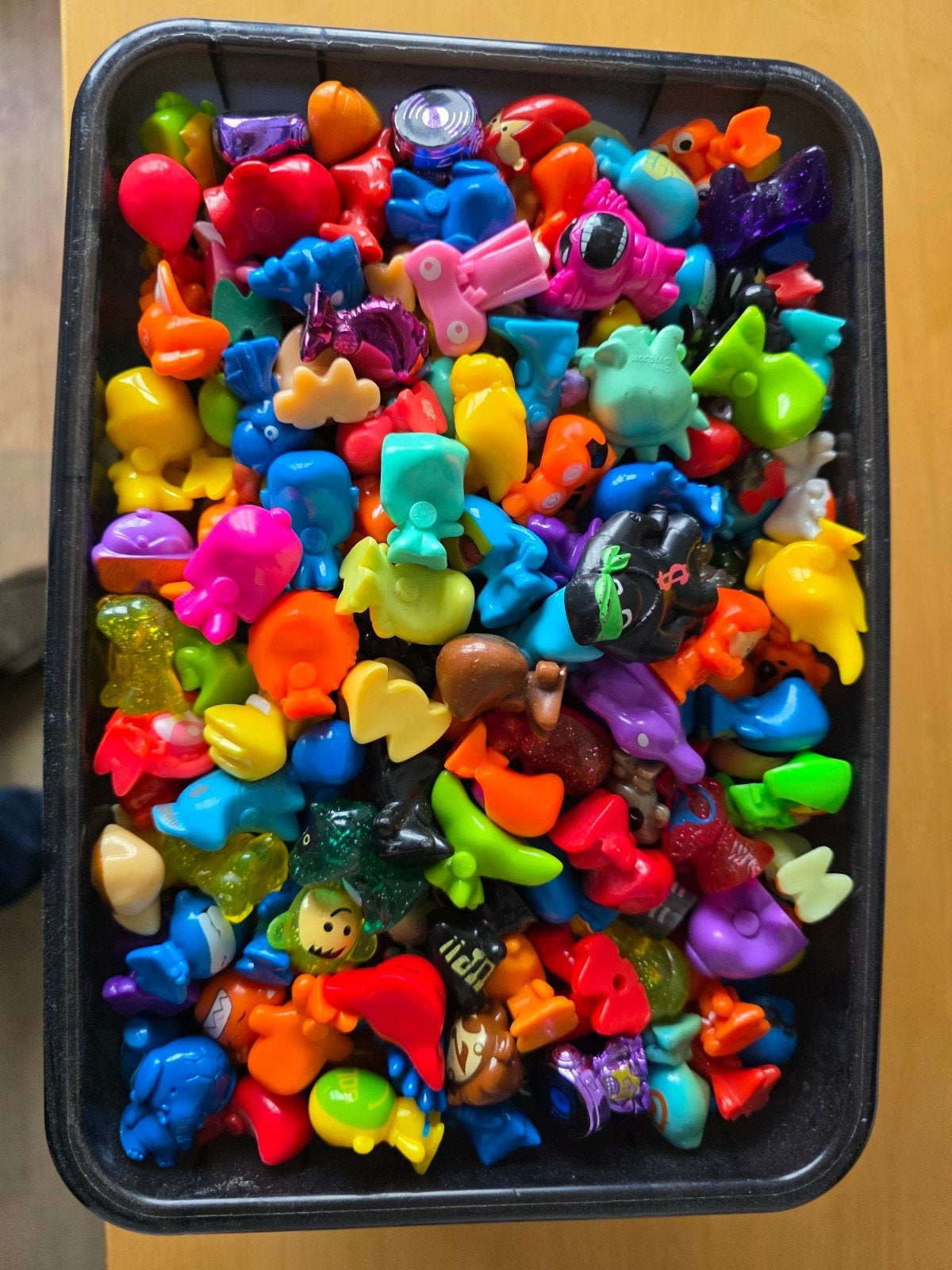 Gogo's Crazy Bones collectie in opbergbak, Ophalen of Verzenden, Zo goed als nieuw