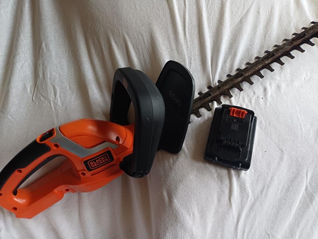 Black & Decker Accu Heggenschaar GTC1845L - Gebruikt, Ophalen, Gebruikt, Accu, Black & Decker