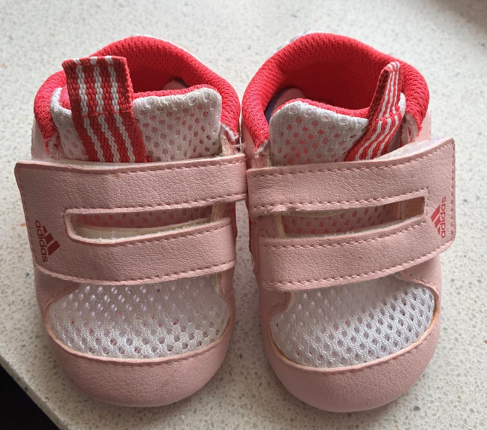 Adidas babyschoentjes roze maat 18, Ophalen of Verzenden, Gebruikt, Meisje, Schoentjes
