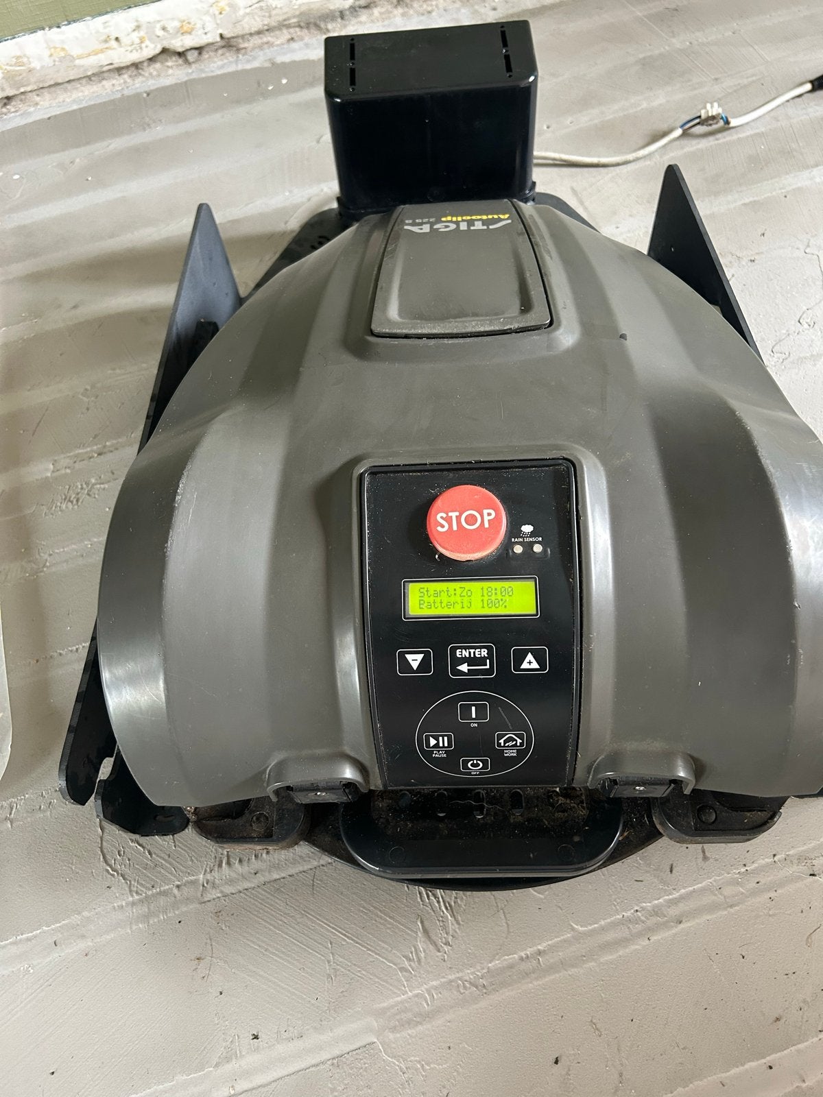 Stiga Autoclip 225 S Robotmaaier - Gebruikt, Tuin en Terras, Ophalen, Gebruikt, Meer dan 25 cm