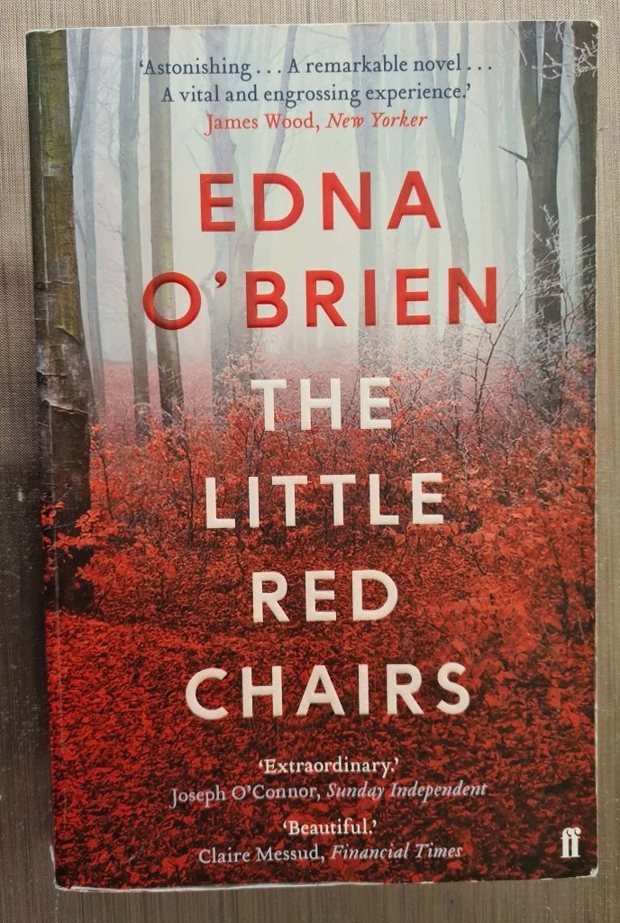 The Little Red Chairs -Edna O'Brien, Ophalen of Verzenden, Zo goed als nieuw, Fictie