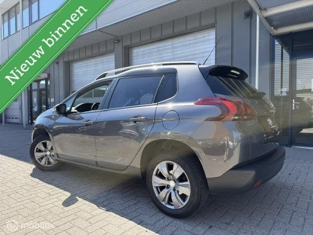 Peugeot 2008 1.2 Benzine Style Navi Cruise C Parkeersensoren, Auto's, Voorwielaandrijving, Parkeersensor, Gebruikt, 1199 cc
