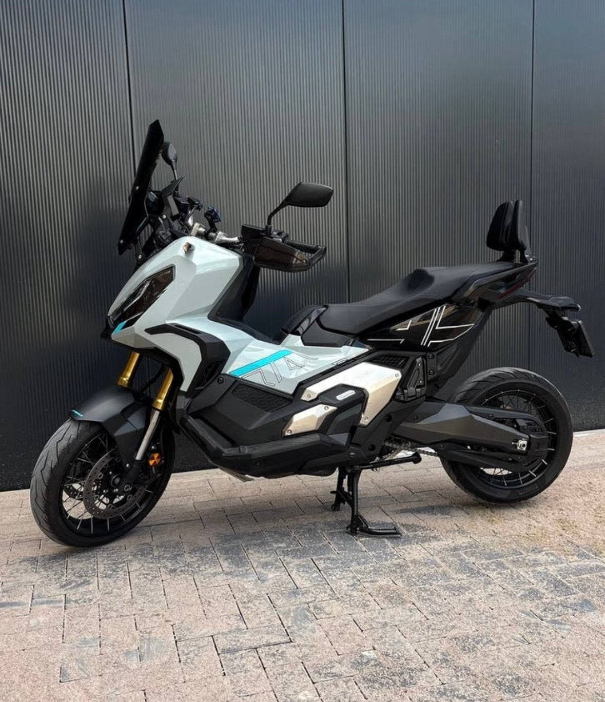 Foto 4 van Honda X-ADV 750 2024 | 8.XXX KM | GARANTIE | FULL OPTION
