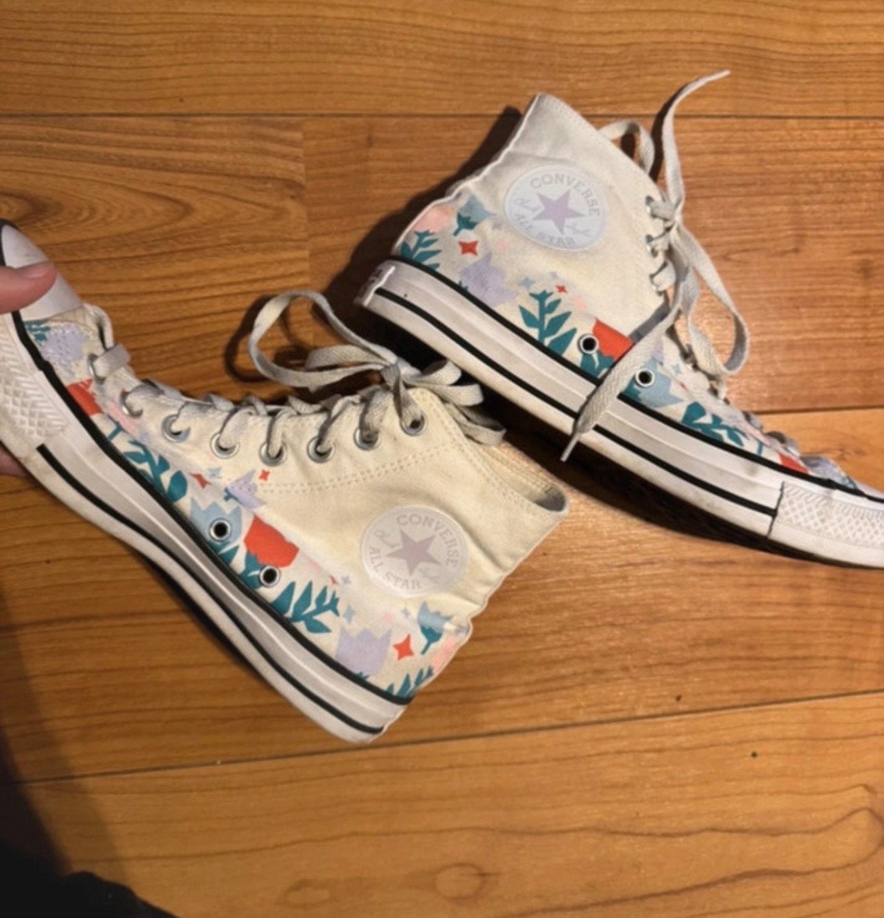 Mooie Converse All Star schoenen maat 40 met bloemenprint, Ophalen of Verzenden, Gedragen, Wit, Sneakers of Gympen