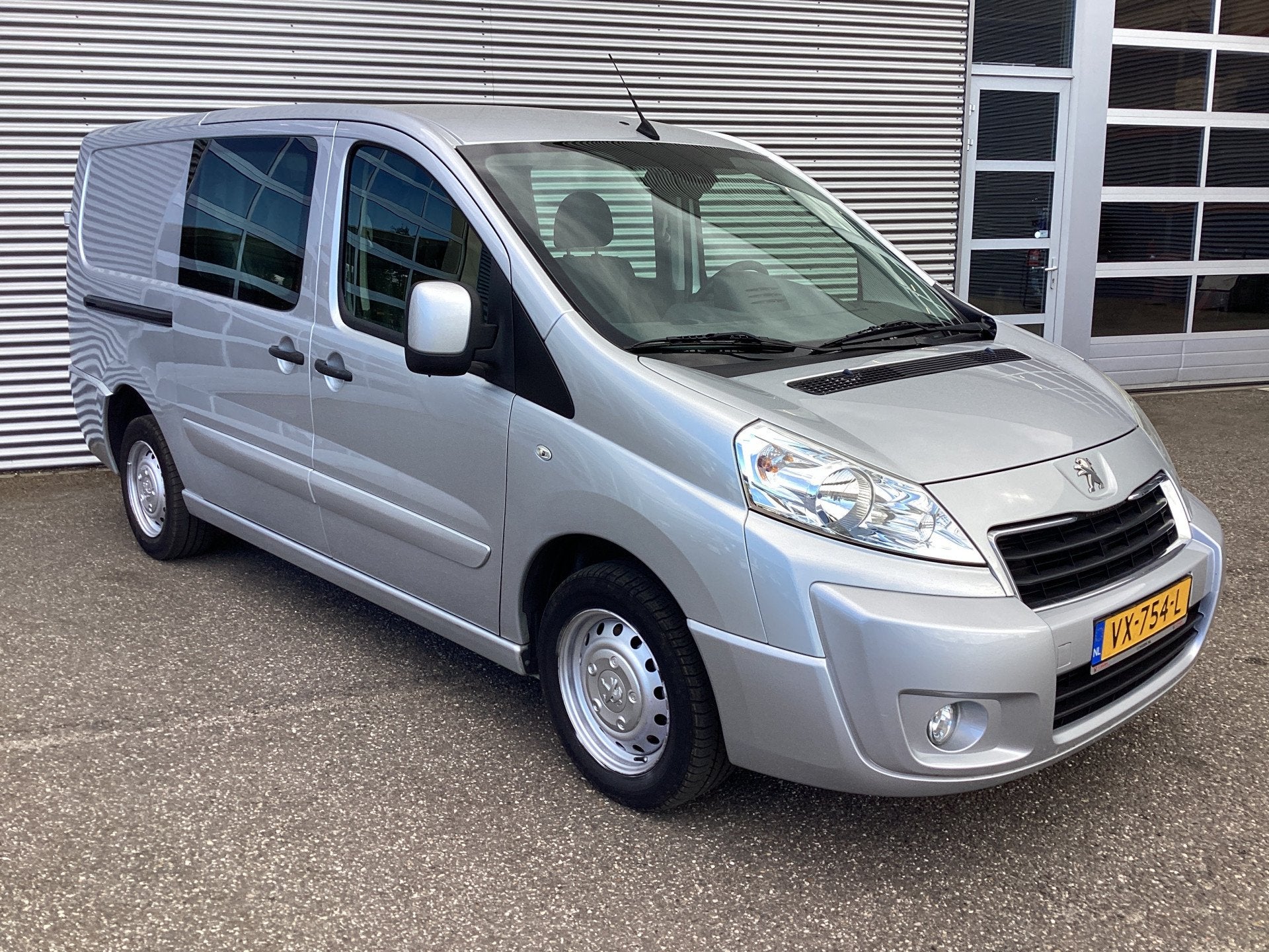 Peugeot Expert 2.0 HDI 130 pk L2 Dubbel Cabine DC EXPORT Air, Voorwielaandrijving, Euro 5, Stof, Gebruikt