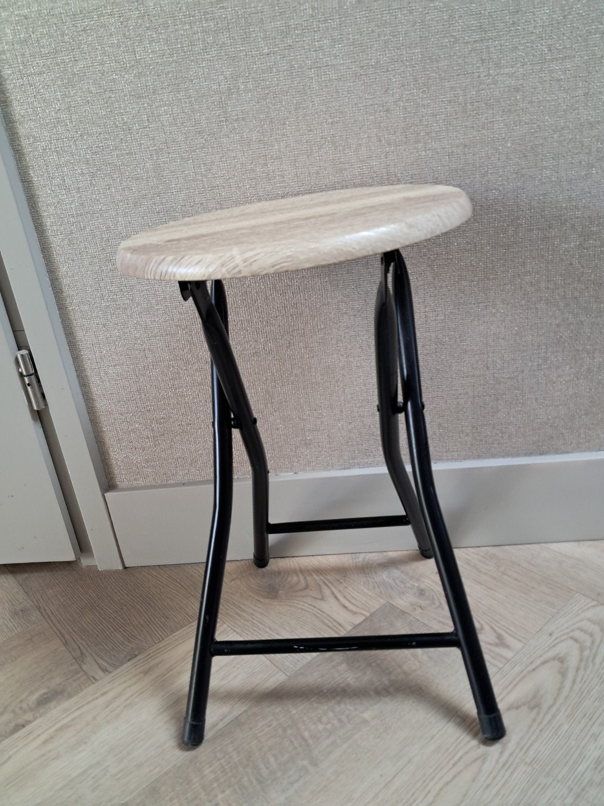 Handig opvouwbaar krukje - ideaal voor kleine ruimtes, Ophalen, Gebruikt, Hout