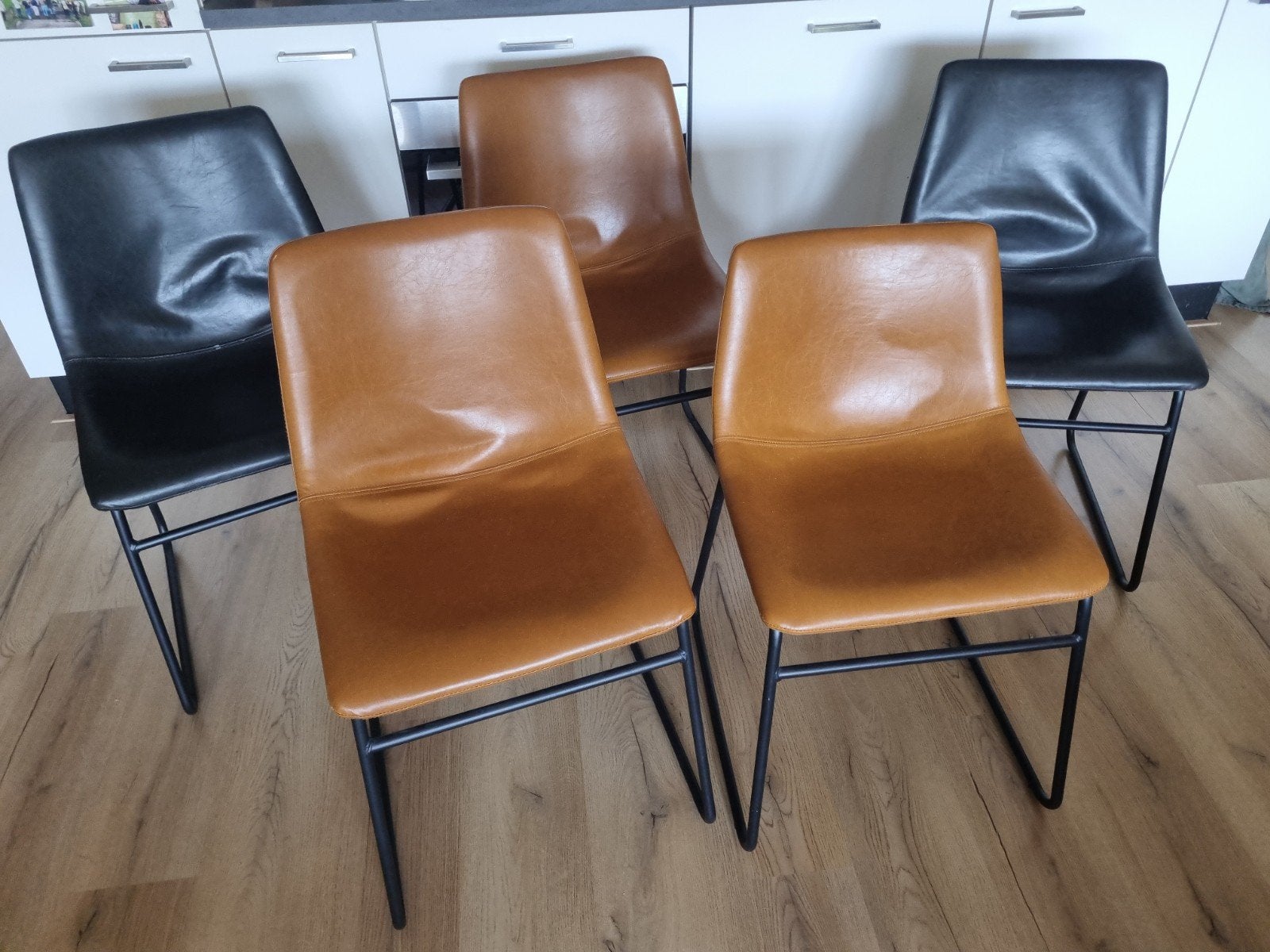 Eetkamerer stoeltjes leer, Huis en Inrichting, Stoelen, Ophalen, Gebruikt, Leer, Twee