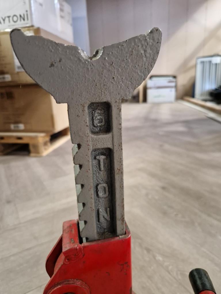 Powerplus assteun 6 ton - Gebruikt, Ophalen of Verzenden