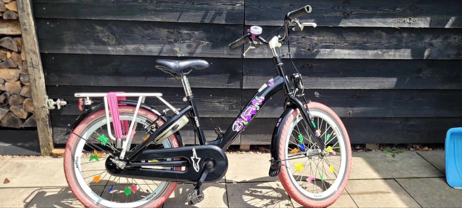 Kinderfiets Alpina 20 inch - Zwart met roze accenten, Ophalen, Gebruikt, 20 inch of meer