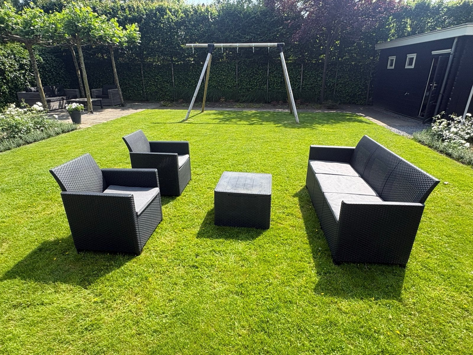 Zwarte Wicker Loungeset met Kussens en Opbergtafel, 5 zitplaatsen, Gebruikt, Ophalen of Verzenden, Loungeset