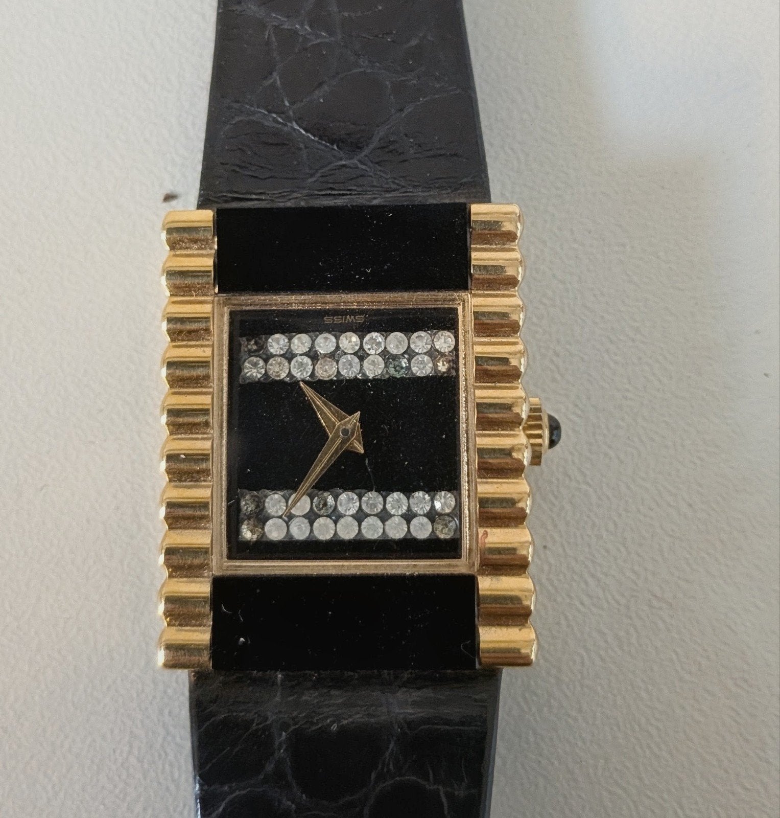 Vintage dameshorloge met strass en leren band, Overige merken, Polshorloge, Ophalen of Verzenden, Goud