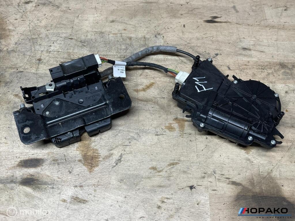 Kofferbak slot 5 serie F07 F10 F11 | 51244878781-01, Gebruikt, Ophalen of Verzenden