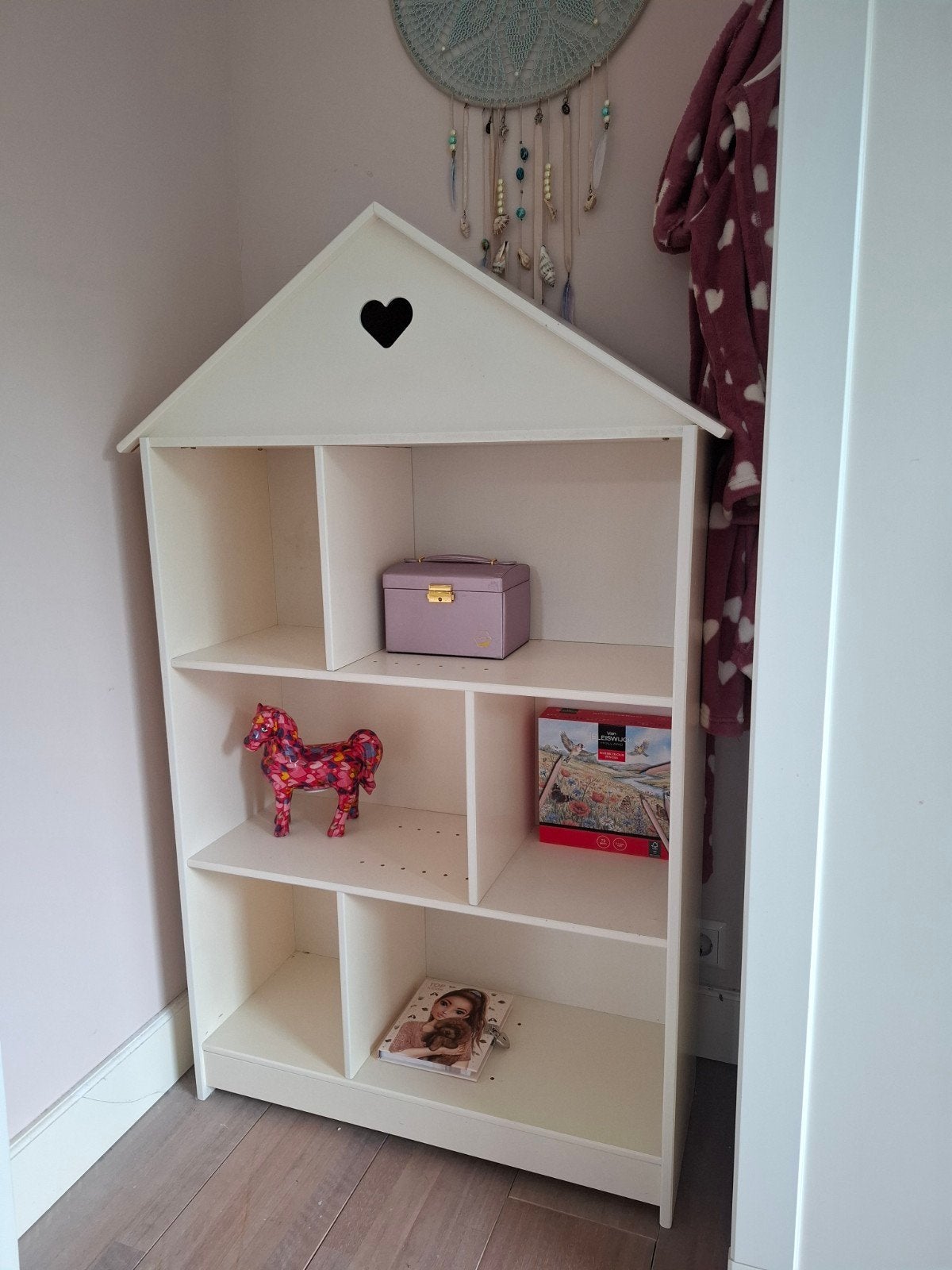 Leuk poppenhuis/boekenkastje voor kinderkamer, Ophalen, Met plank(en), Gebruikt, 100 tot 150 cm