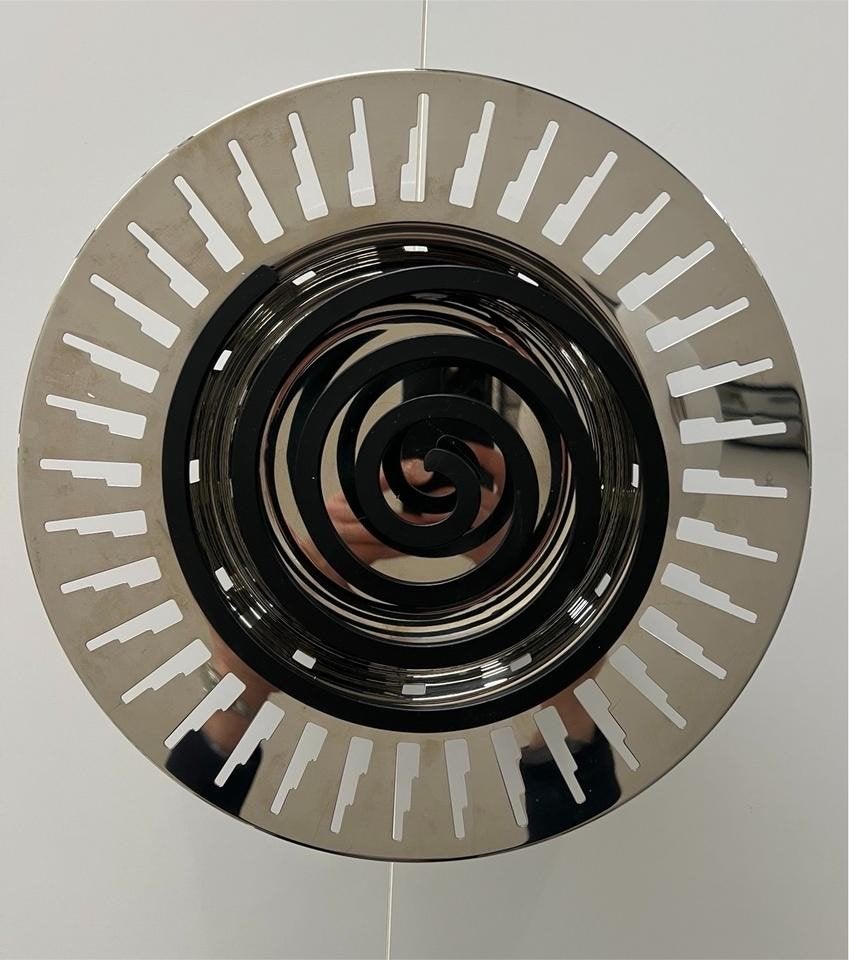Alessi wolkenkrabber Rechaud

Afmetingen: 32 x 32 x 10cm
Oph, Ophalen of Verzenden