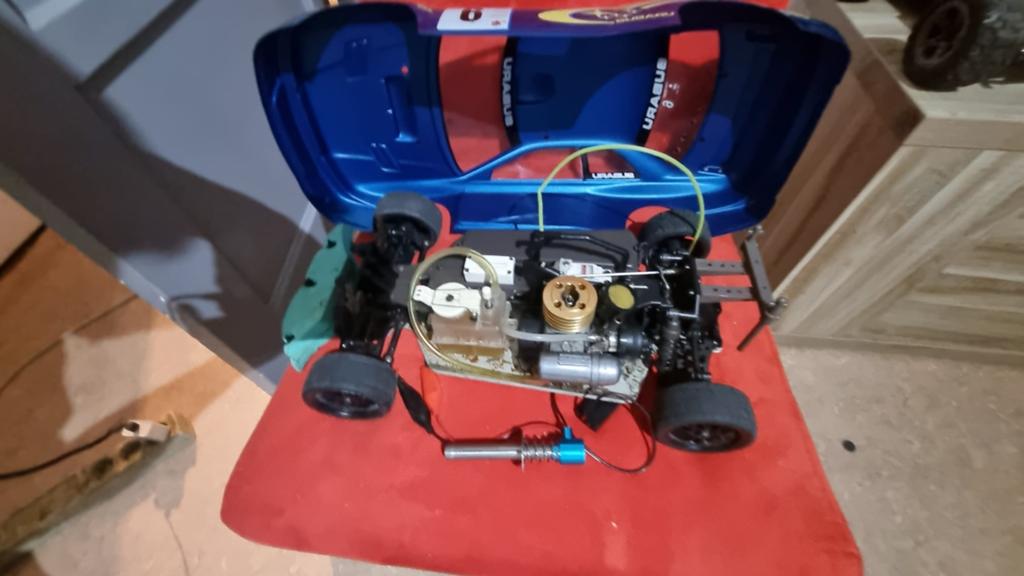Nitro RC Auto Subaru met Zender en Ontvanger, Ophalen