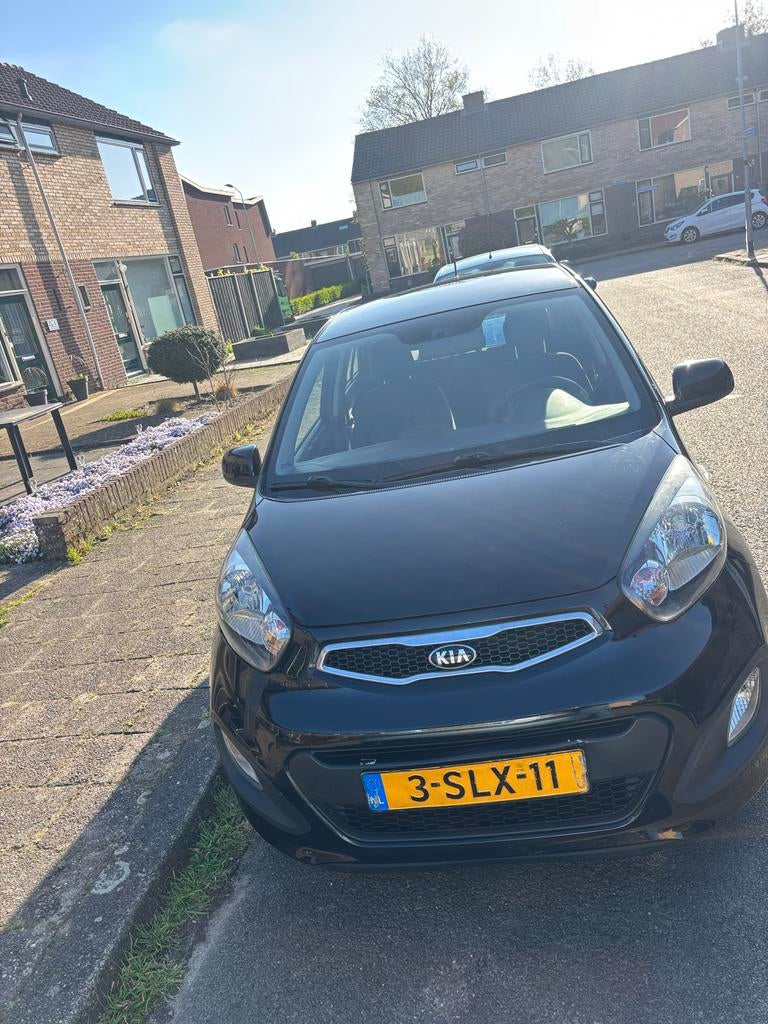 Kia Picanto 1.0 Cvvt 5-DRS 2013 Zwart, Auto's, Kia, Voorwielaandrijving, 400 kg, Zwart, Origineel Nederlands