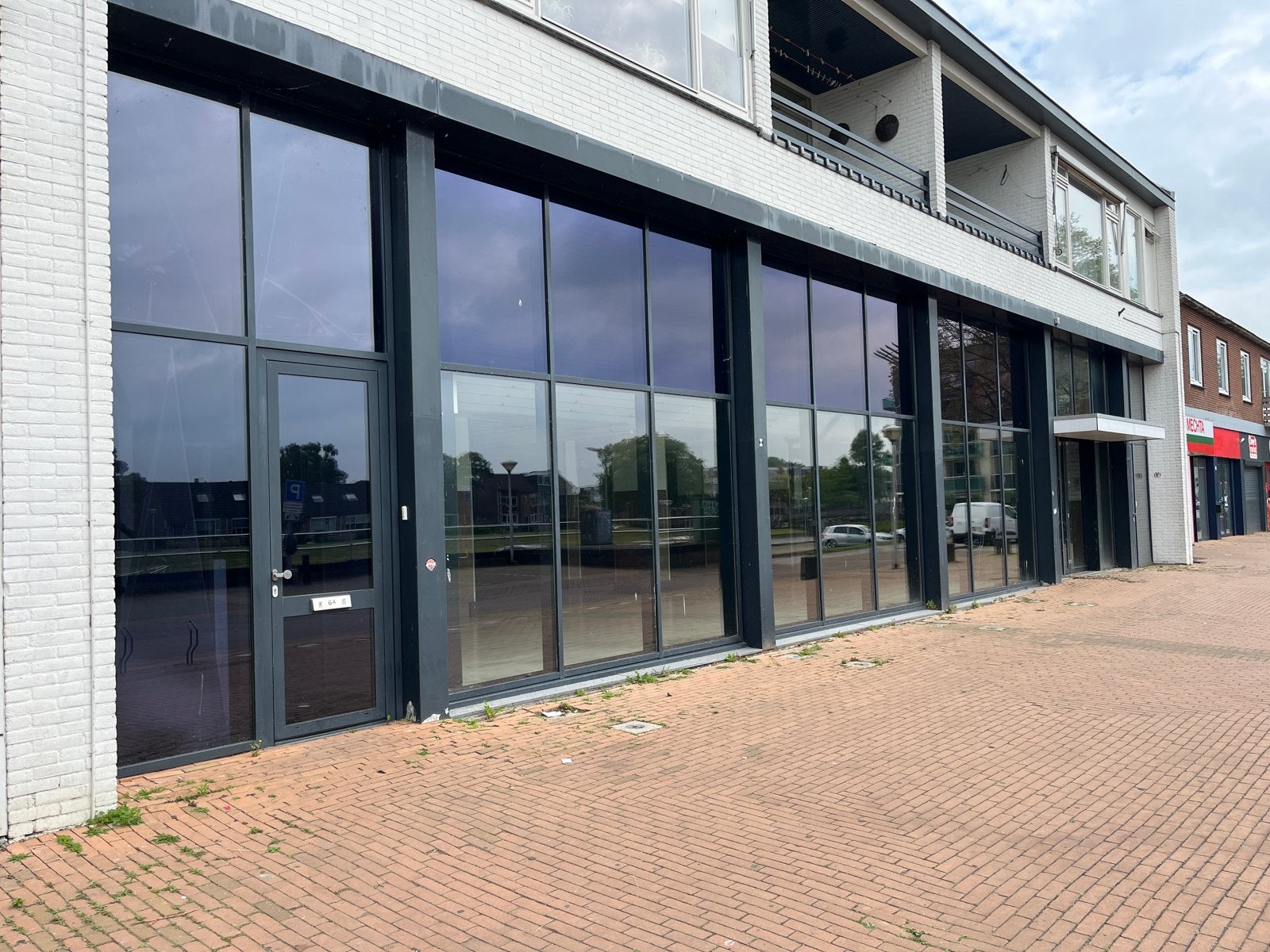 Ruim Gevelpand met Openslaande Deuren - 2 Aparte Delen, Ophalen, Kunststof, Gebruikt, Overige typen