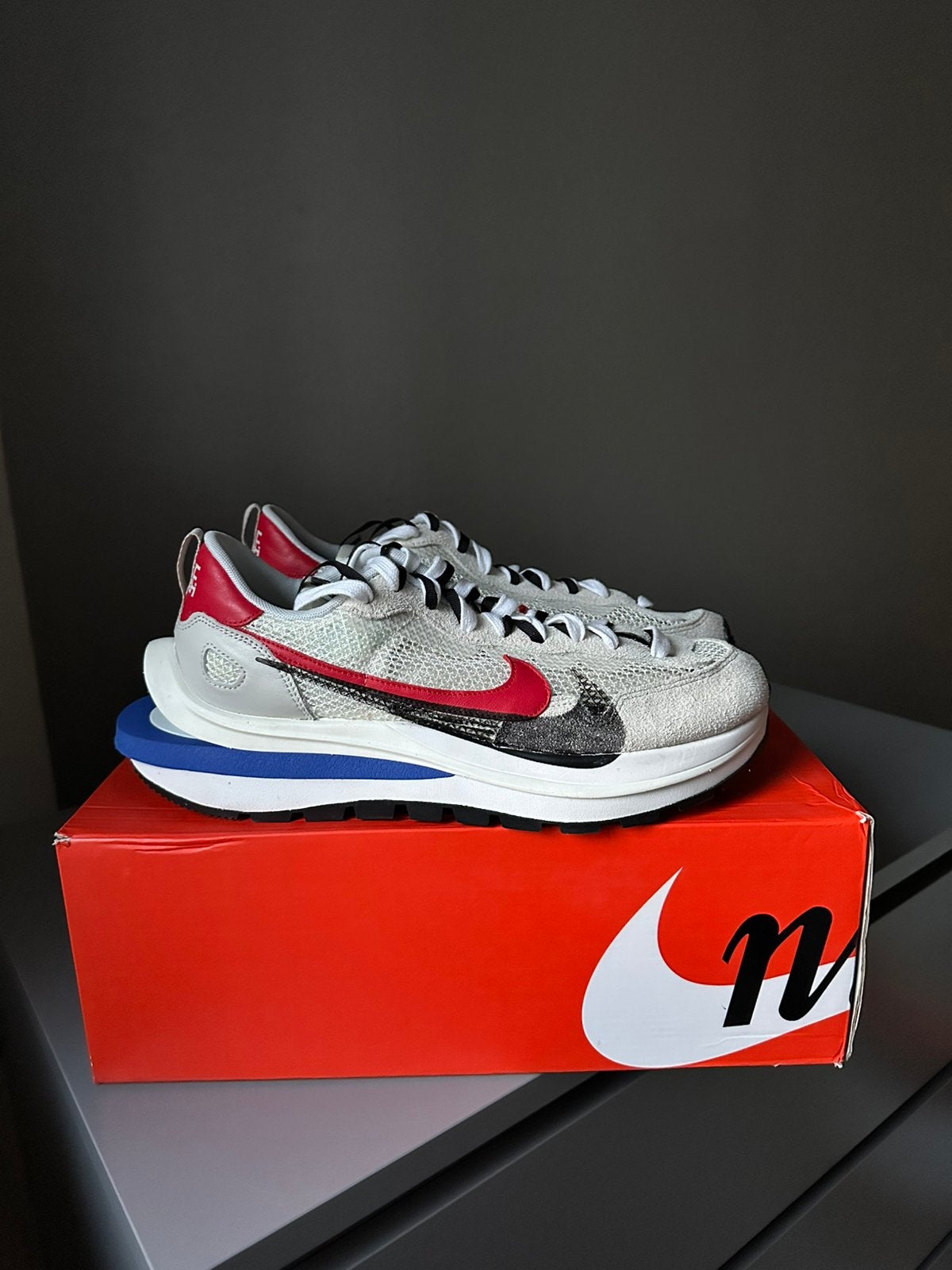 Nike Sacai Vaporwaffle “Fuchsia Game Royal” 45,5, Kleding | Heren, Overige kleuren, Nike, Ophalen of Verzenden, Sneakers of Gympen