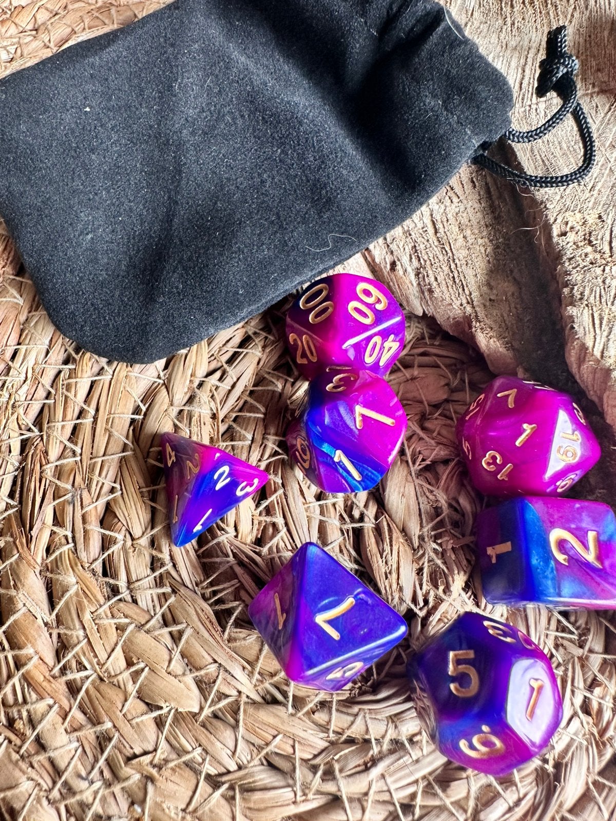 DND Dice / dobbelstenen / paars - blauw / D&D / RPG / Nieuw, Hobby en Vrije tijd, Wargaming, Ophalen of Verzenden, Nieuw, Overige soorten
