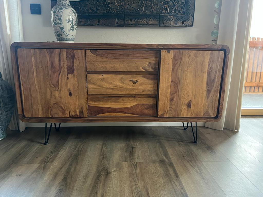 Massief houten dressoir met hairpin poten, Ophalen, 150 tot 200 cm, Zo goed als nieuw, Met lade(s)