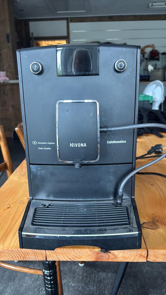 Nivona CafeRomatica volautomatische koffiemachine, Afneembaar waterreservoir, Gebruikt, Koffiemachine, 4 tot 10 kopjes