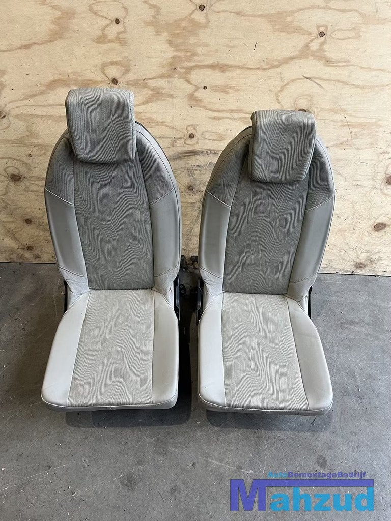 RENAULT GRANDE SCENIC 2 3E rij stoelen beige 2004-2009, Renault Group, Gebruikt, Contact.group@renault.com, Renault