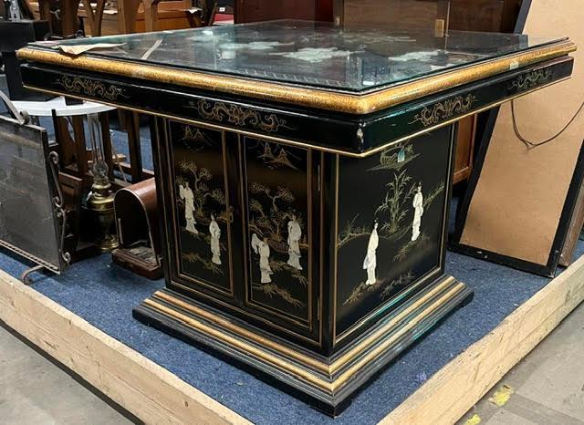 Vintage Chinese gelakte salontafel met parelmoer + 4 stoelen, Ophalen