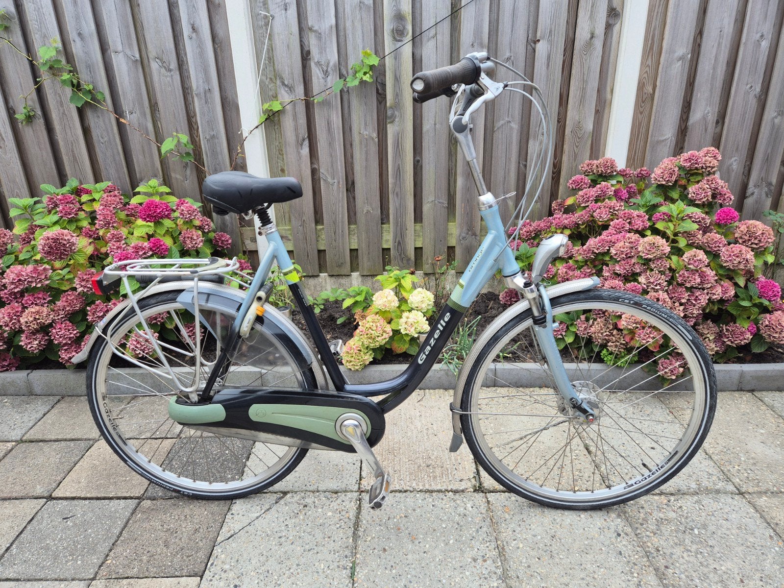 gazelle orange, Fietsen en Brommers, Fietsen | Dames | Damesfietsen, 56 cm of meer, Ophalen of Verzenden, Zo goed als nieuw, Gazelle