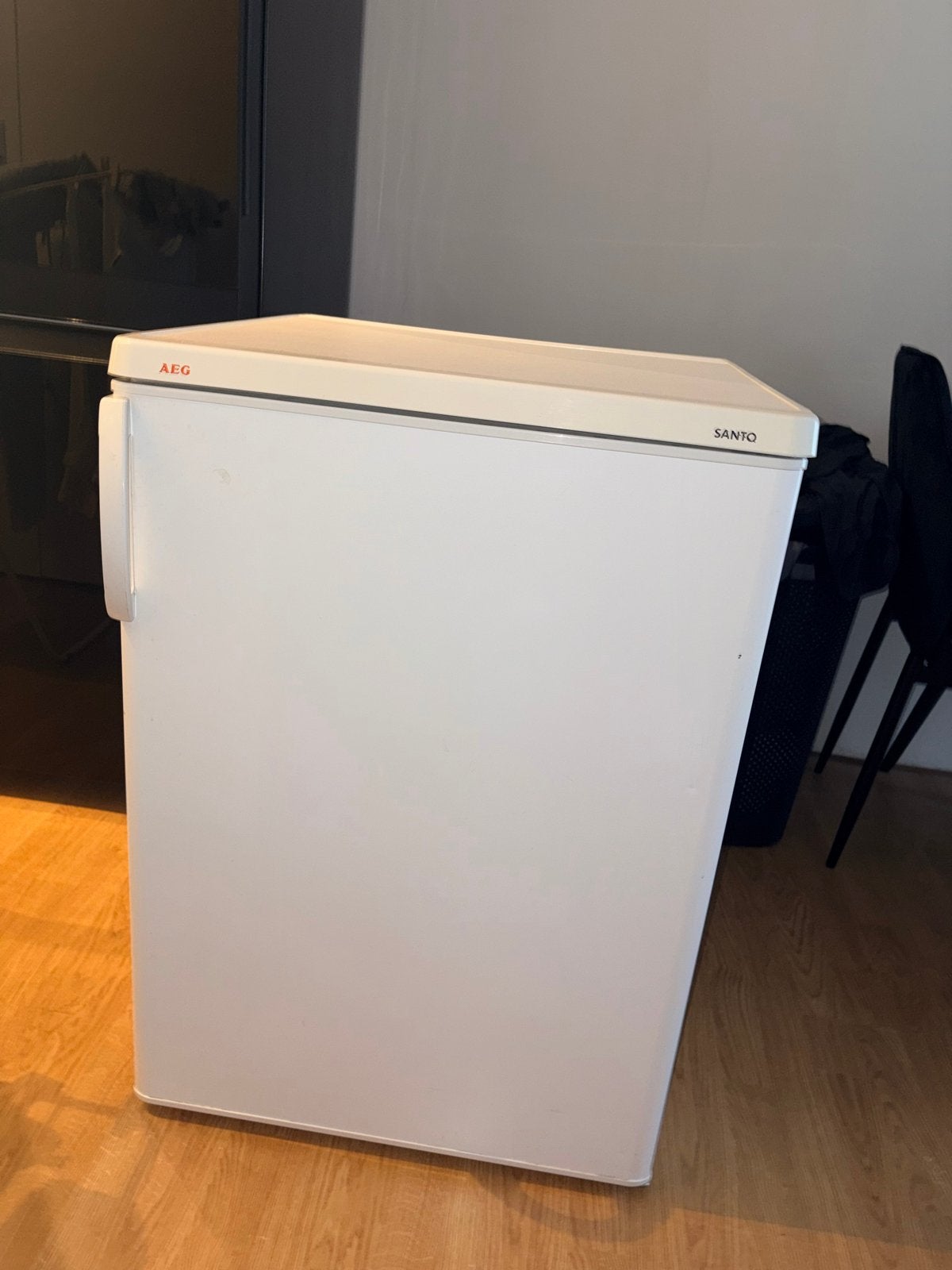 AEG koelkast zonder vriesvak, 100 tot 150 liter, 45 tot 60 cm, Ophalen, 85 tot 120 cm