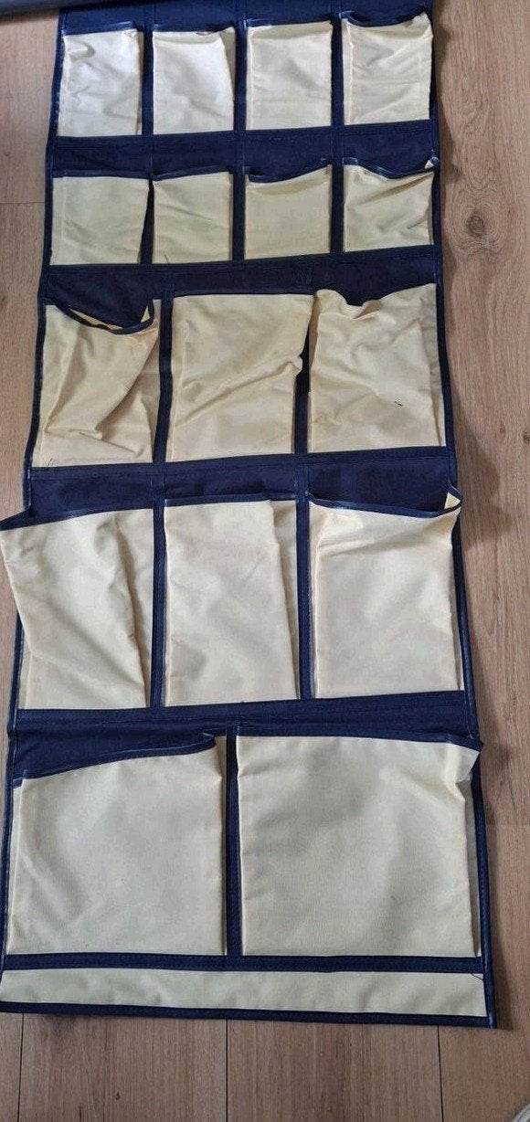 Caravan tent  organizer op  te hangen d.m.v 2 haakjes, Caravans en Kamperen, Caravan accessoires, Ophalen of Verzenden, Gebruikt
