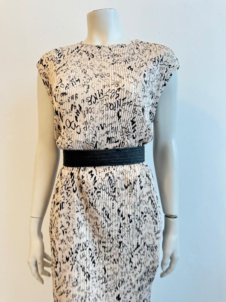 Max Mara plissé jurk maat 42, Ophalen of Verzenden, Nieuw, Maat 42/44 (L), Onder de knie