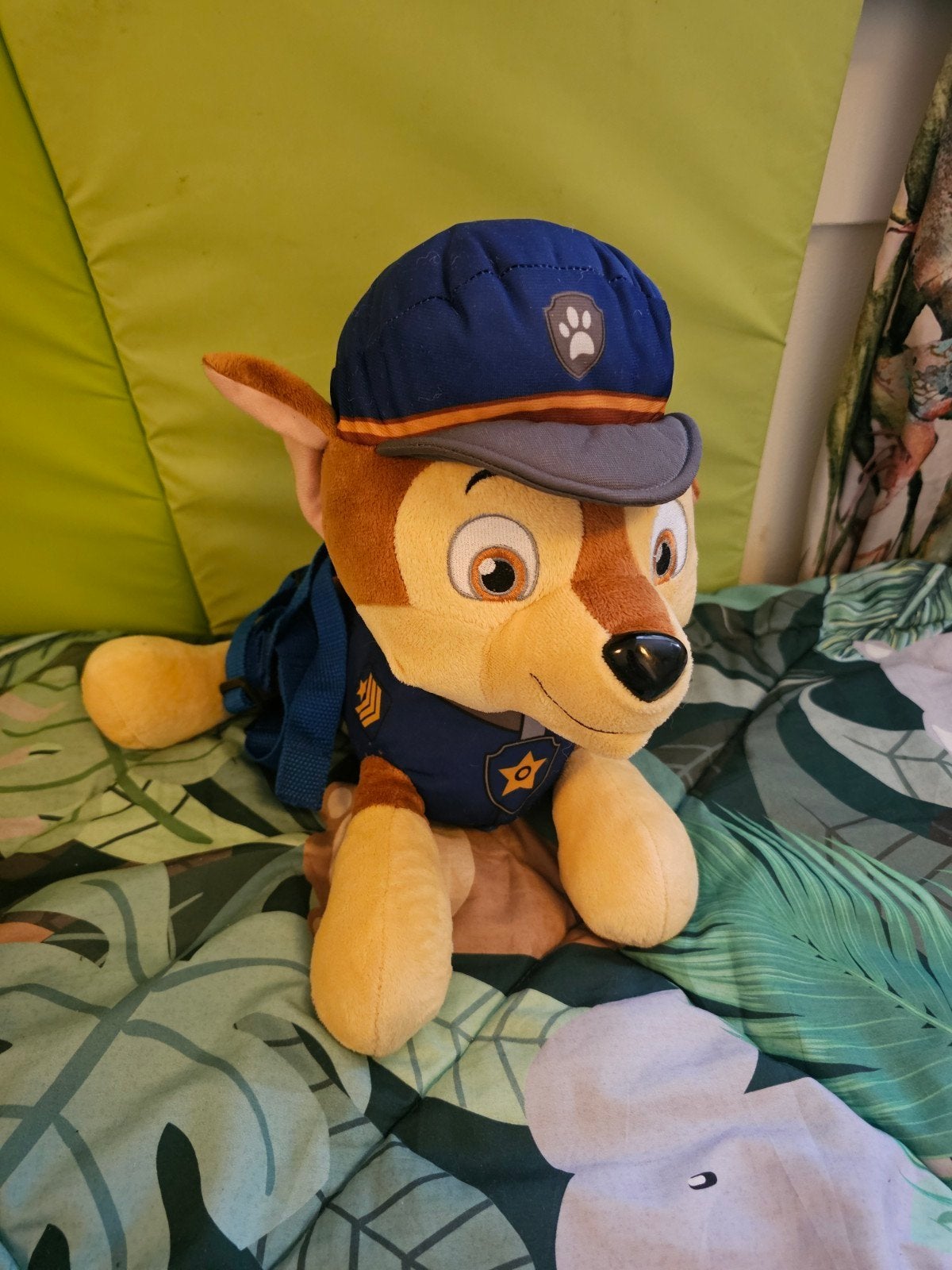 Paw Patrol Chase knuffel - Zo goed als nieuw, Overige merken, Zo goed als nieuw, Middelgroot (20 tot 80 cm), Met kleding of accessoire