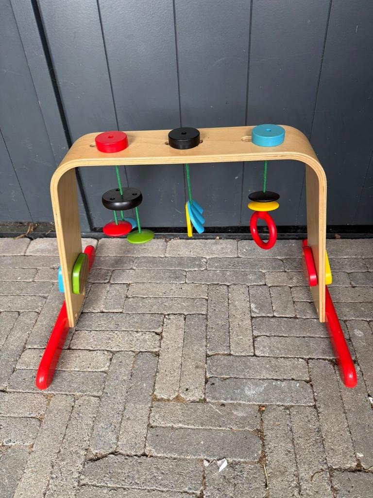 Houten speelmobile ikea - gratis, Ophalen, Gebruikt, Duw- of Trekspeelgoed